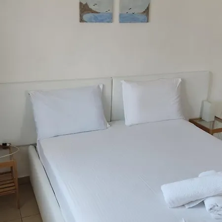 Konukevi Big Dino's Galini *