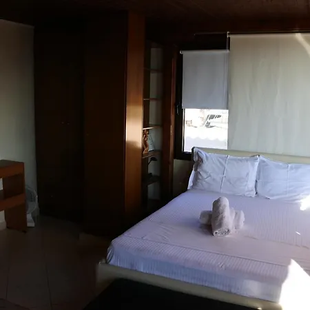 Konukevi Big Dino's Galini *