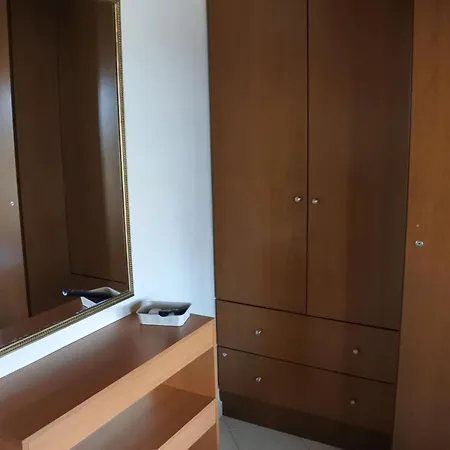 ゲストハウス Big Dino's Galini *