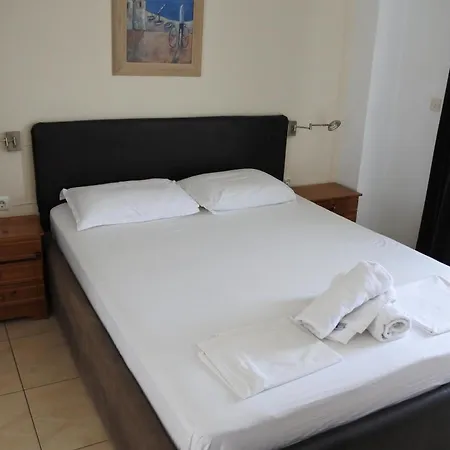 Big Dino's Galini Konukevi Vrasná