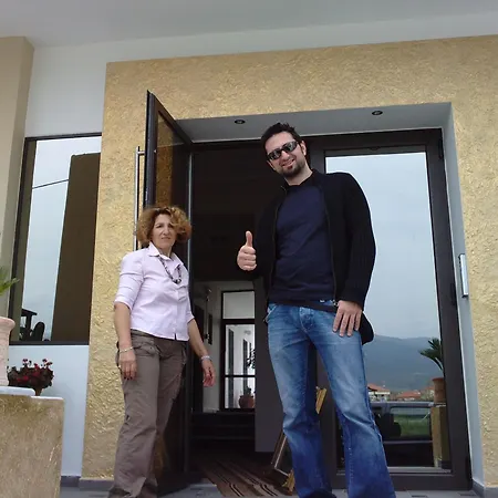 Big Dino's Galini Konukevi *