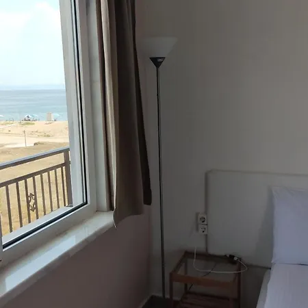 بيت ضيافة Big Dino's Galini *