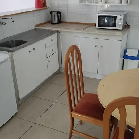 Pensión Big Dino's Galini Vrasná