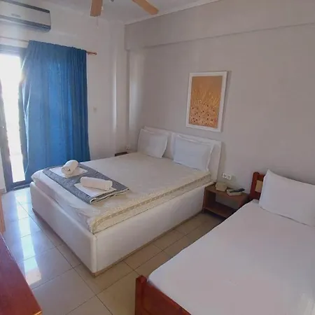 بيت ضيافة Big Dino's Galini *